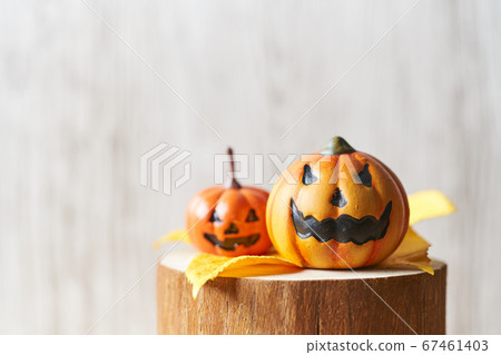 Halloween image on a stump Halloween image on a stump 67461403
