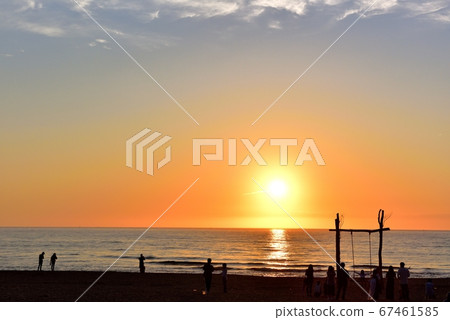 夕陽的晚霞在Ura 夕陽的晚霞在Ura 67461585