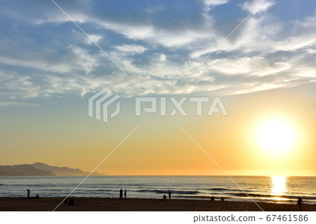 夕陽的晚霞在Ura 夕陽的晚霞在Ura 67461586