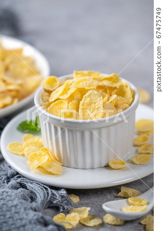 玉米片 甜點 早餐 湯匙 牛奶 corn flakes with milk コーンフレーク 牛乳 玉米片 甜點 早餐 湯匙 牛奶 corn flakes with milk コーンフレーク 牛乳 67475749