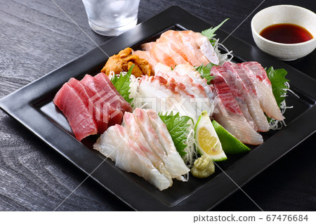 Assorted sashimi 67476684