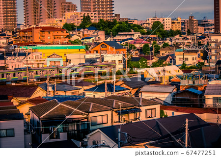Yokohama cityscape illuminated by the setting sun Yokohama cityscape illuminated by the setting sun 67477251