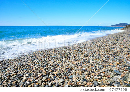 日本海（新潟縣）的佐川川流 67477396