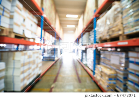 Blurred indoor warehouse with box on shelf 67478071