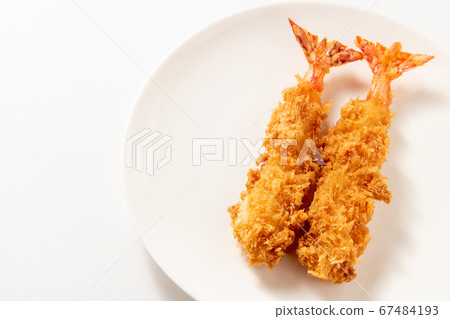 2 fried shrimps. (White plate/white background) 2 fried shrimps. (White plate/white background) 67484193