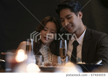 Lifestyle, dating, man and woman Lifestyle, dating, man and woman 67484859