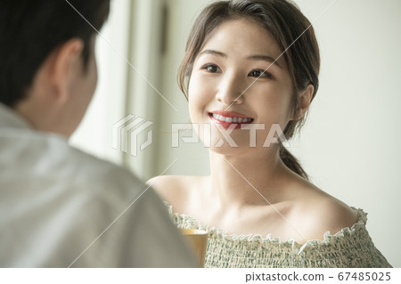 生活方式，夫婦，男人和女人 67485025