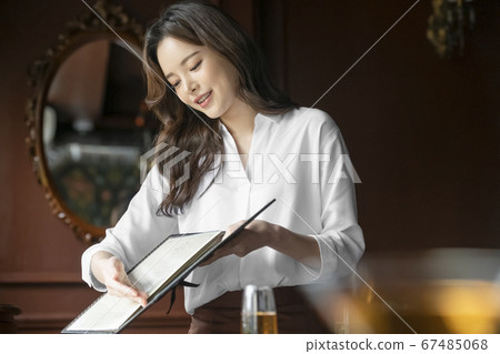 Business,lifestyle,woman Business,lifestyle,woman 67485068