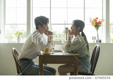 生活方式,夫婦,男人和女人 生活方式,夫婦,男人和女人 67485078
