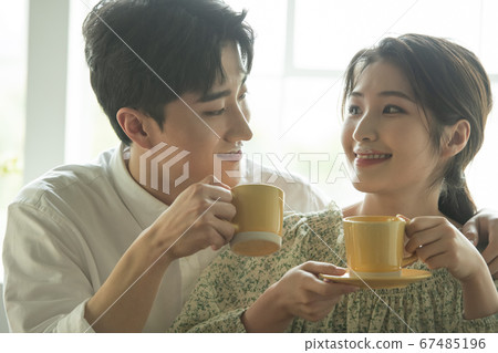 生活方式，夫婦，男人和女人 67485196