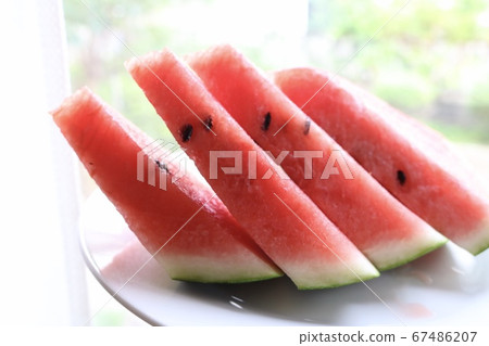 Cut watermelon 67486207