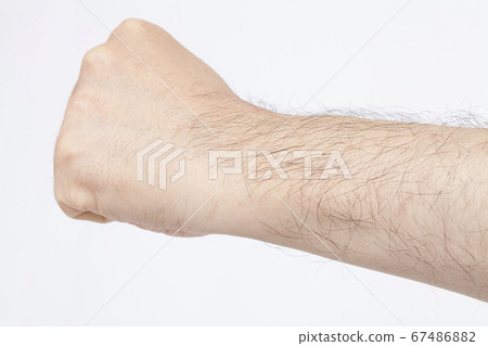 中年男子的頭髮 67486882