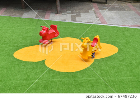 Children's swaying horse 67487230