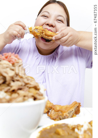 Woman who overeats 67487355