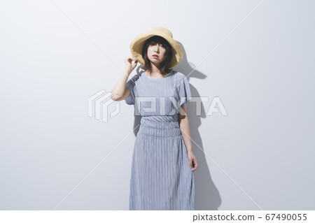 夏季時尚女人 夏季時尚女人 67490055