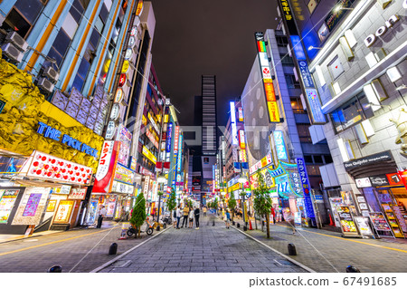 晚上在新宿歌舞uki町 67491685