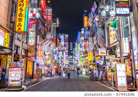 Shinjuku Kabukicho at night Shinjuku Kabukicho at night 67491686