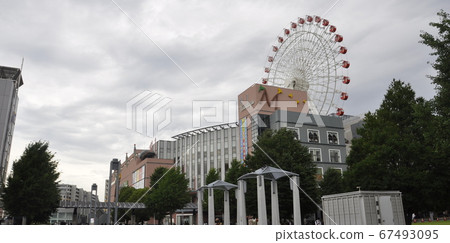 Center North Station Ferris Wheel Everyone's Station Square 67493095