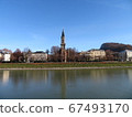 沿江的外國風景 67493170