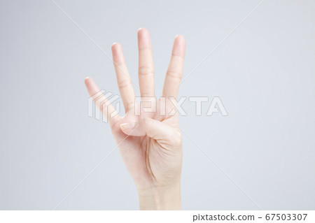 四個手指 67503307