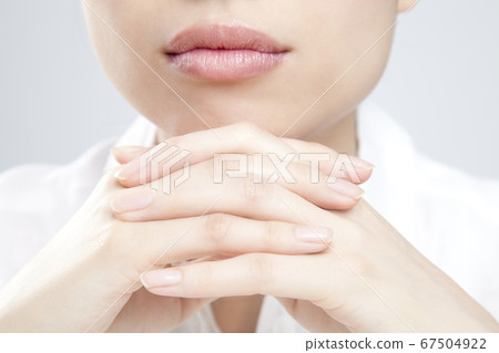 思維的女人 67504922