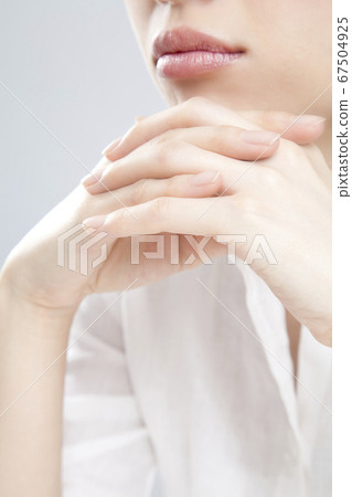 思維的女人 思維的女人 67504925