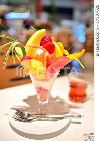 Fruit parfait Fruit parfait 67507029