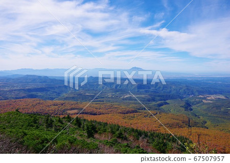 Autumn leaves seen from Hakkoda Ropeway, Aomori Prefecture Autumn leaves seen from Hakkoda Ropeway, Aomori Prefecture 67507957