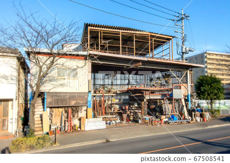 鄉村煉鐵廠 鄉村煉鐵廠 67508541