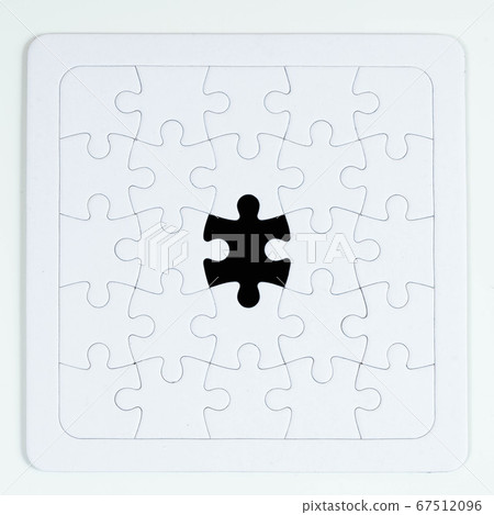 The puzzle The puzzle 67512096