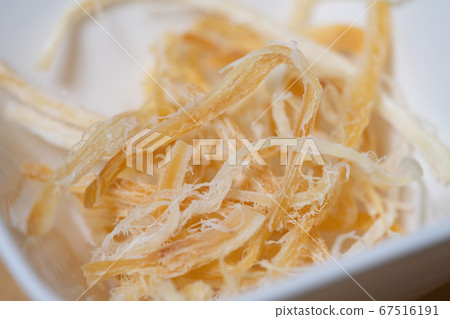 崎魷魚 67516191