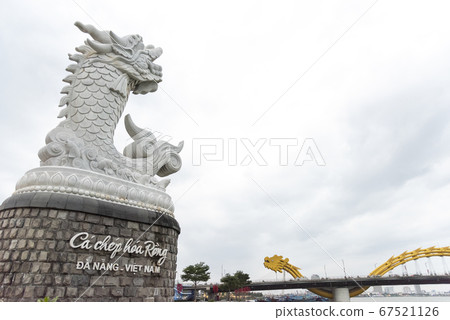 Dragon Bridge in Da Nang City ,Vietnam Dragon Bridge in Da Nang City ,Vietnam 67521126