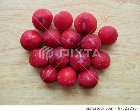 Fresh organic fruit plums from Korea 67522750