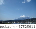 新幹線的富士山 67525911