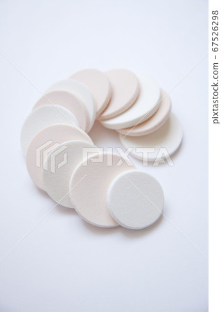 Makeup sponge and puff 67526298