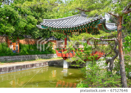 Hana Expo Memorial Park Tsurumi Ryokuchi China Pavilion Ruins 67527646