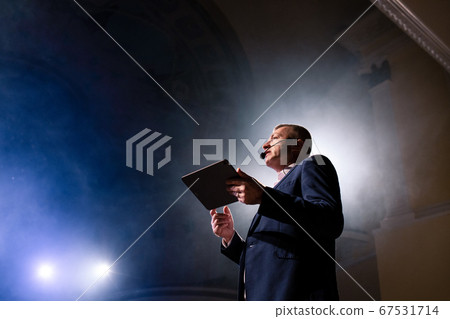 Businessman using the Tablet, business people forum Meeting Conference Training Learning Coaching Concept, blurred background 67531714