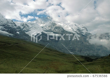 瑞士，克萊因·謝德格，伯恩阿爾卑斯山，少女峰 67536566