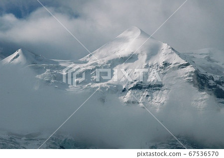 瑞士,克萊因·謝德格,伯恩阿爾卑斯山,少女峰 瑞士,克萊因·謝德格,伯恩阿爾卑斯山,少女峰 67536570