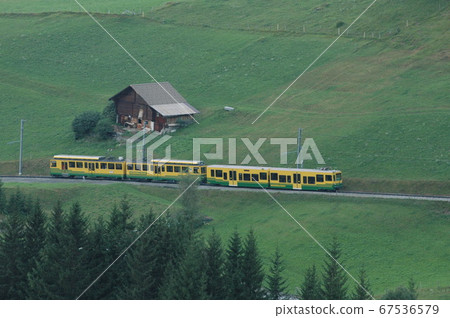Switzerland, Kleine Scheidegg, Wengen Alp Railway Switzerland, Kleine Scheidegg, Wengen Alp Railway 67536579