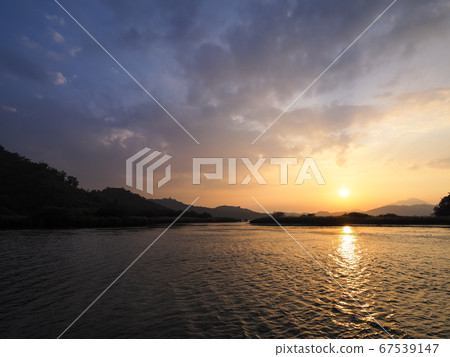 Sun Moon Lake at dusk, Taiwan 67539147
