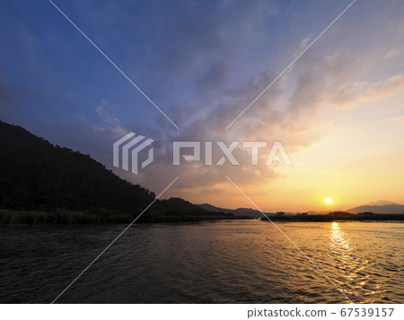 Sun Moon Lake at dusk, Taiwan 67539157