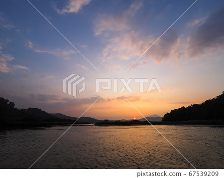 日月潭，黃昏，台灣 67539209