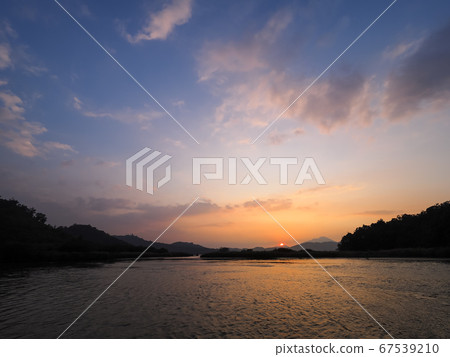 日月潭，黃昏，台灣 67539210
