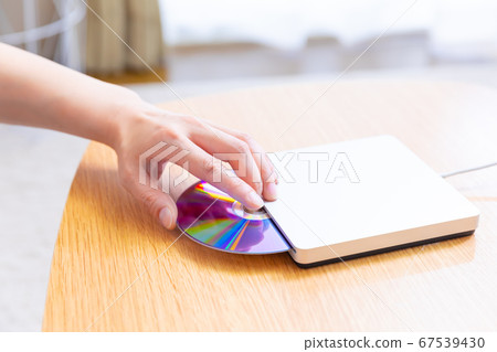Insert DVD and remove 67539430