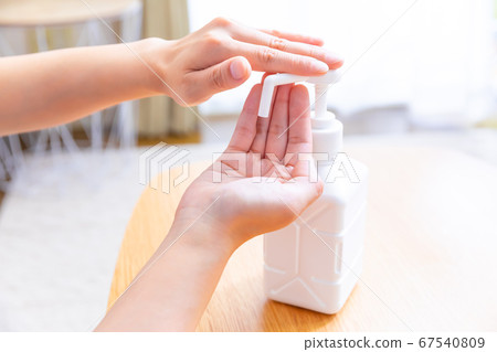 Alcohol disinfection female hand dispenser 67540809