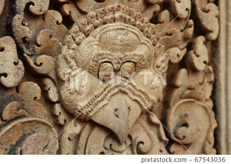 柬埔寨吳哥窟石碑鳥鷹報 柬埔寨吳哥窟石碑鳥鷹報 67543036