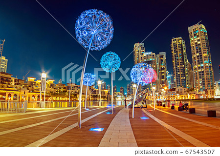 Dubai flower lanterns 67543507