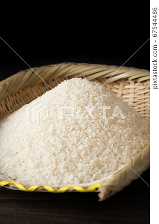 Rice in a colander 67544486