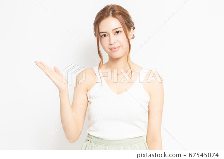 做指導姿態的少婦 67545074